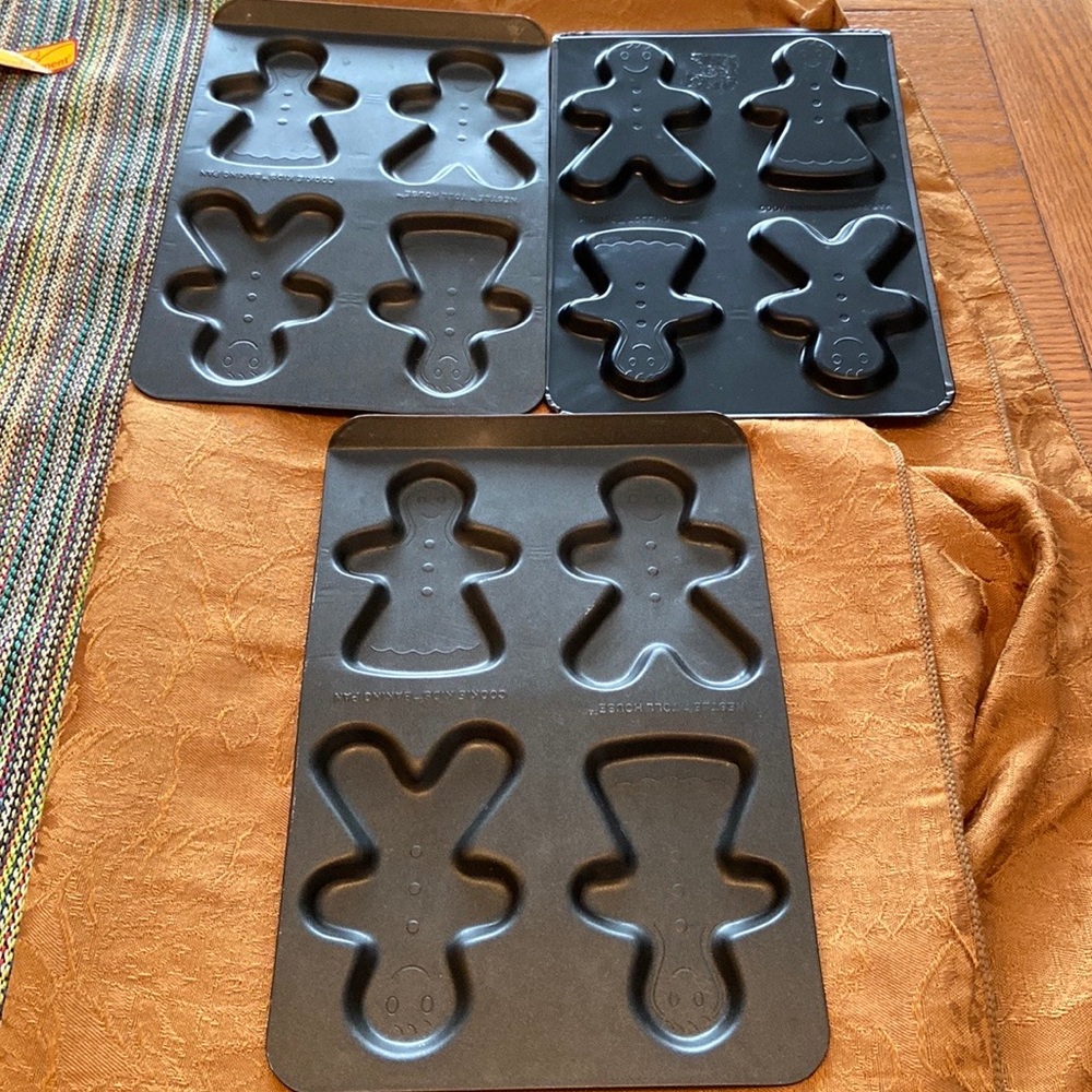 Nestle Toll House gingerbread cookie pans for kids